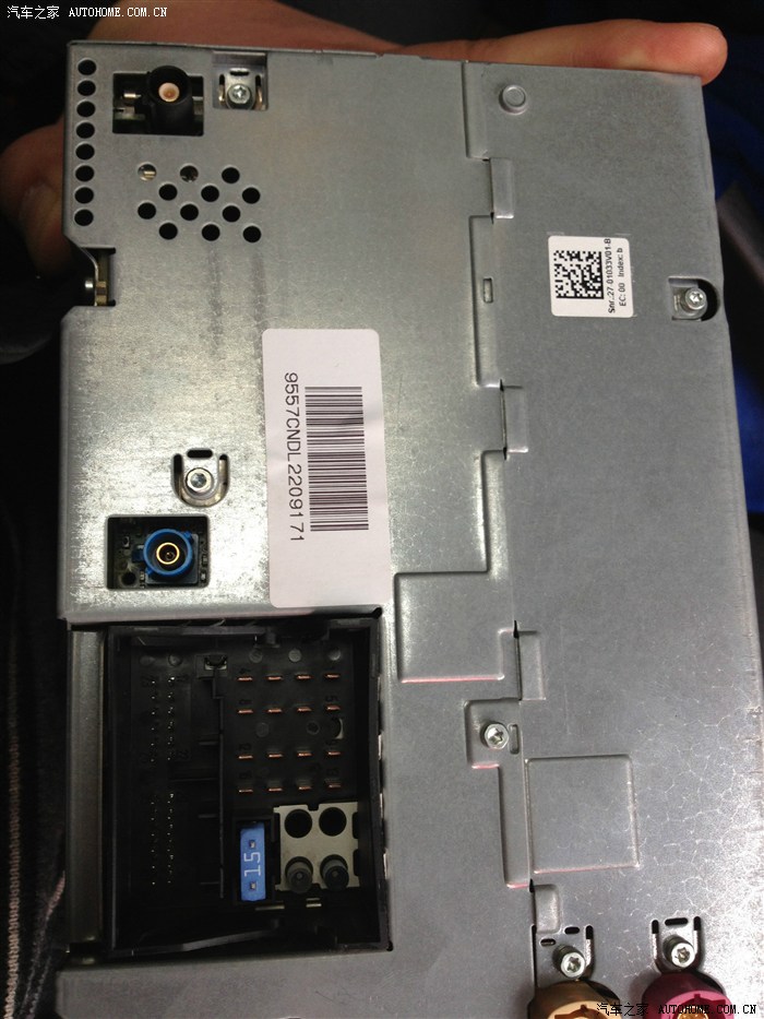 四川地区成都首台成功加装原厂l7哈曼卡顿音响及功放系统宝马x1