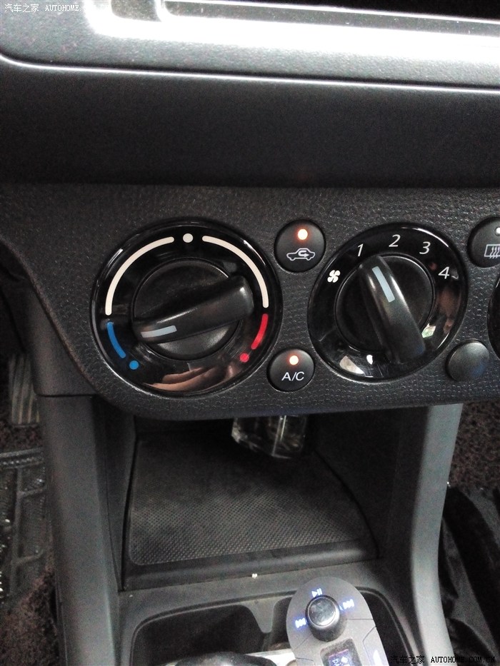 雨燕的空调开关问题