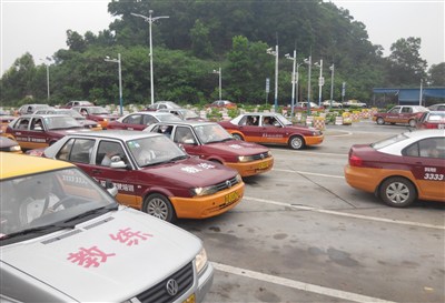 教练车除了神车我只见到过比亚迪