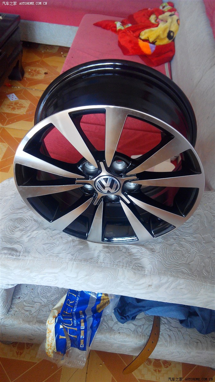 新桑塔纳换轮毂