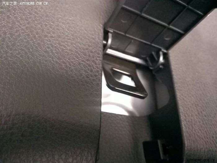 请问一下卡罗拉有儿童安全座椅isofix接口吗