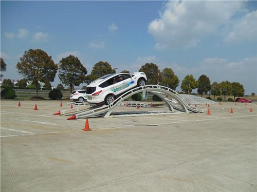 首页 经销商信息 > 正文 试驾内容: 科目1&mdash;&mdash;侧倾坡 高(米