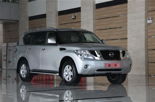 大显身手表现有力试驾评测日产途乐