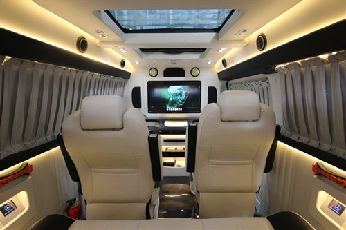 【图】奔驰豪华商务小房车V9威霆7座铂金版_