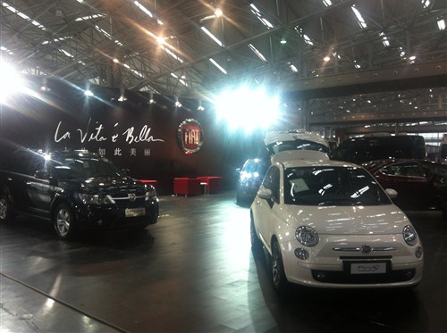 津湘威泓店携广菲全系车型亮相塘沽车展