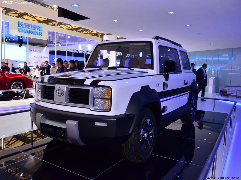 吉利汽车 全球鹰gx5  2011上海车展   点击进入下一张