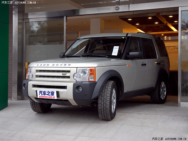 路虎发现3的灰色金落伍了.军绿色也不错