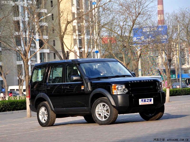 路虎发现3的灰色金落伍了.军绿色也不错