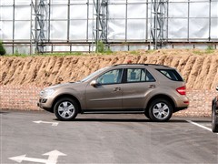 汽车之家 奔驰(进口) 奔驰ml级 2010款 ml 300 4matic