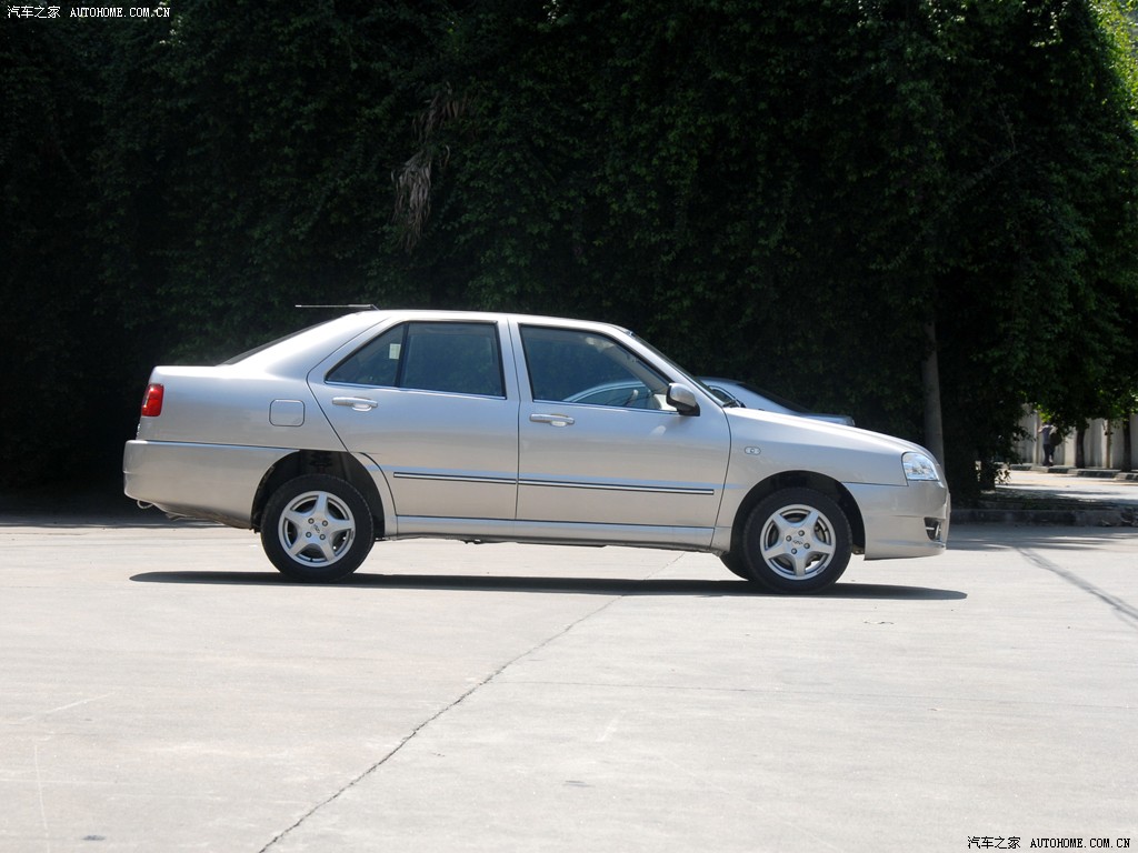 奇瑞汽车 旗云2 2010款 1.5mt 豪华型 车身外观723138 点击进入下一页